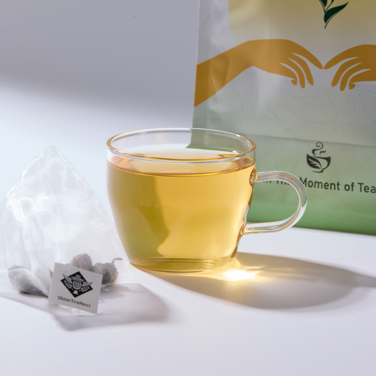 Osmanthus Oolong Tea served with Shine Tea Meet tea packaging Main image